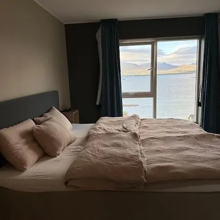 Gorgeous 3 Bedrooms House In Tromsoe With Amazing View