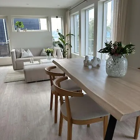 Gorgeous 3 Bedrooms House In Tromsoe With Amazing View * Tromso