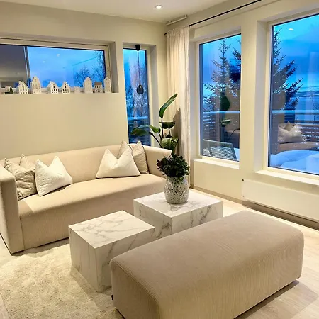 Gorgeous 3 Bedrooms House In Tromsoe With Amazing View Tatil Evi