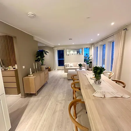 Gorgeous 3 Bedrooms House In Tromsoe With Amazing View Tatil Evi Tromsø