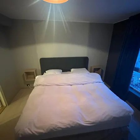 Gorgeous 3 Bedrooms House In Tromsoe With Amazing View 特罗姆瑟