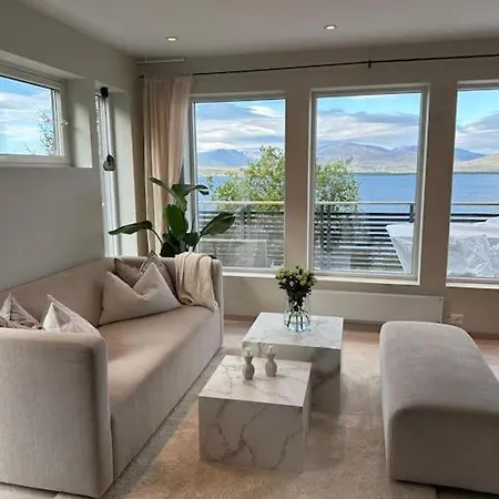 Holiday home Gorgeous 3 Bedrooms House In Tromsoe With Amazing View